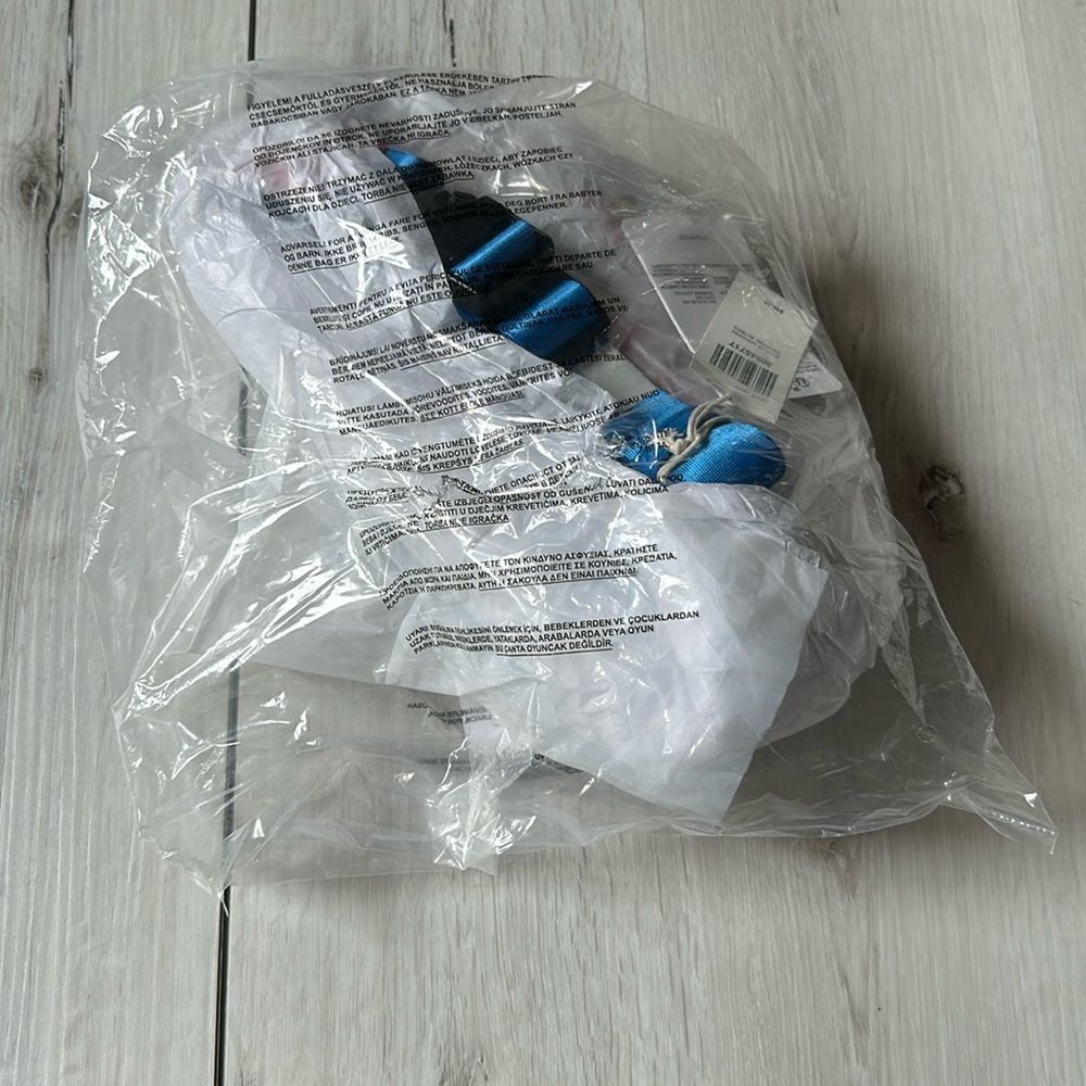 Loungefly Hello Kitty 50th Anniversary Classic Belt Bag white NWT in pkg - Picture 10 of 10